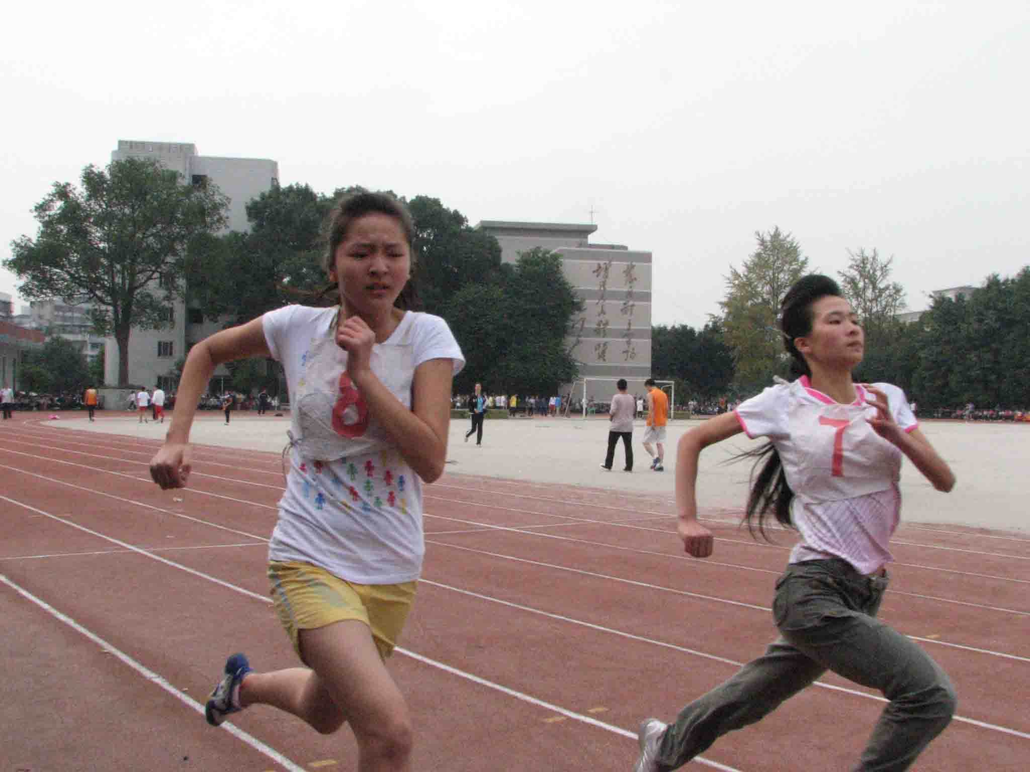 高中运动生会加分吗_高中生如何运动会_高中生运动会有哪些项目