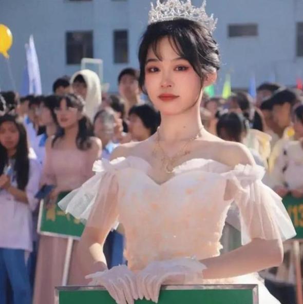 高中生运动会绘画作品_高中生运动会有哪些项目_高中生如何运动会