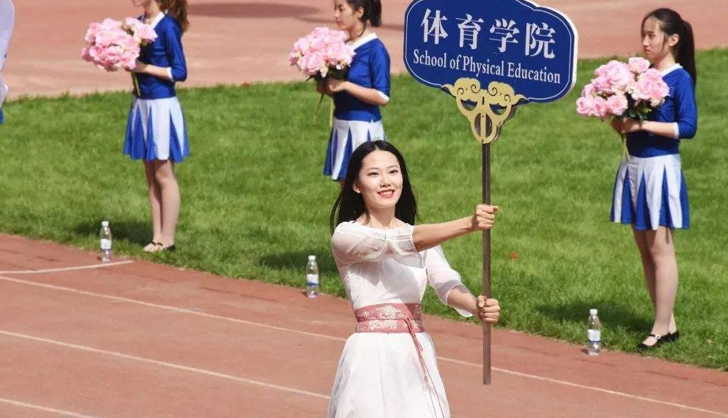 高中生运动会绘画作品_高中生运动会有哪些项目_高中生如何运动会