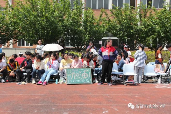 小学校园跳高比赛规则_学校跳高比赛的规则_中小学跳高的比赛地和规则