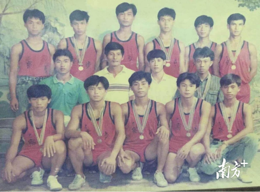 篮球冠军年代是哪一年_篮球冠军是谁_八十年代篮球冠军