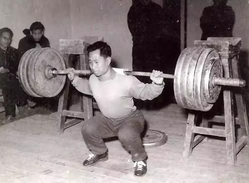 奥运会世界第一举重冠军是谁_奥运会冠军就是世界第一吗_奥运世界冠军是什么概念