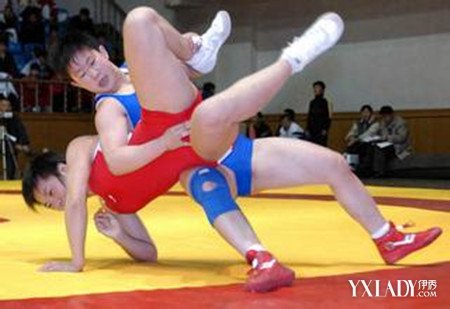 摔跤男女规则是啥_男女摔跤女的占优势_男女摔跤规则是什么