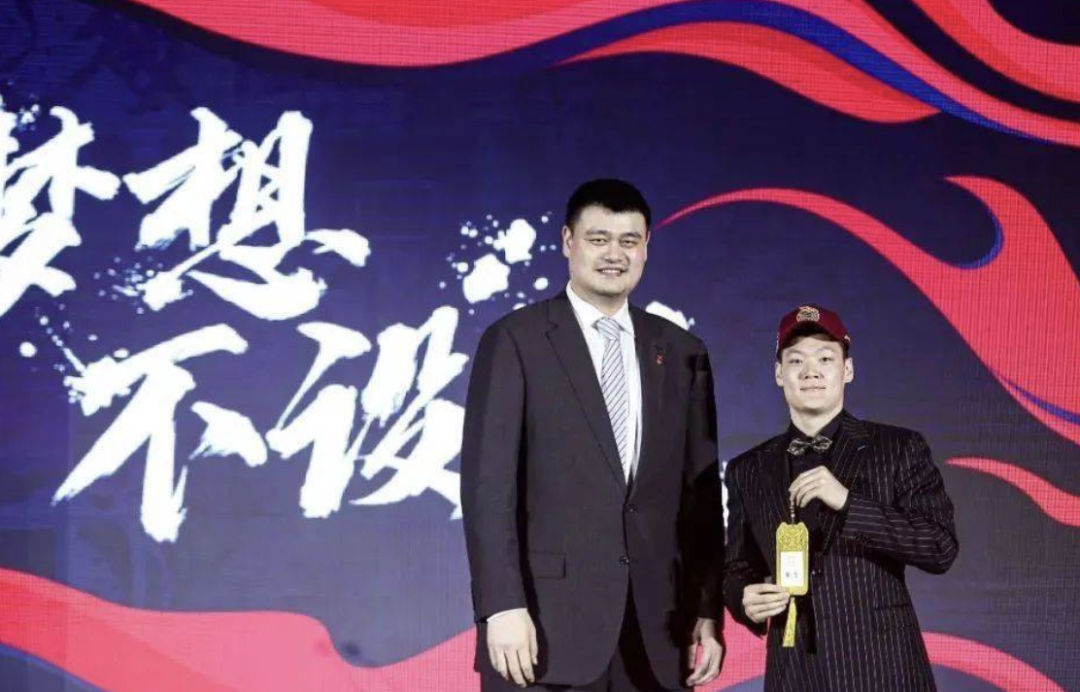 篮球欧洲杯2021_欧洲篮球世界杯对战规则_欧洲篮球联赛赛制