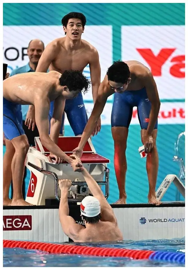 中国男子4×100米自由泳首夺世锦赛金牌 潘展乐破100米自由泳世界纪录